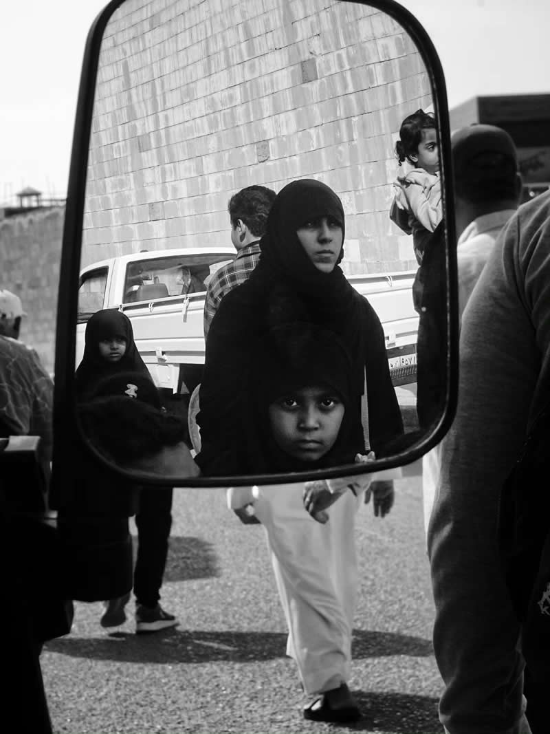 Street Photos by Ahmed Mansour That Reveal the Soul of Everyday Life