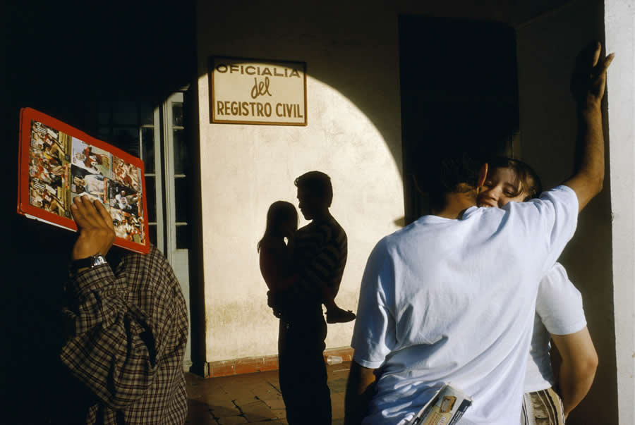 The Geometry of Light - Master Photographers Use Chiaroscuro in Modern Street Photography