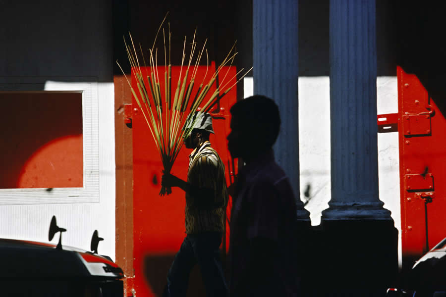 The Geometry of Light - Master Photographers Use Chiaroscuro in Modern Street Photography