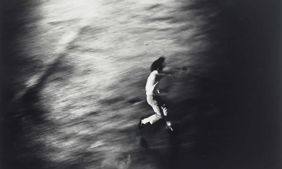 The Geometry of Light - Master Photographers Use Chiaroscuro in Modern Street Photography