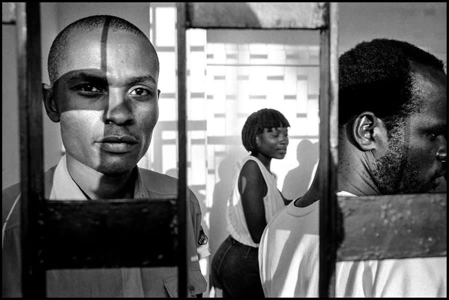 The Geometry of Light - Master Photographers Use Chiaroscuro in Modern Street Photography