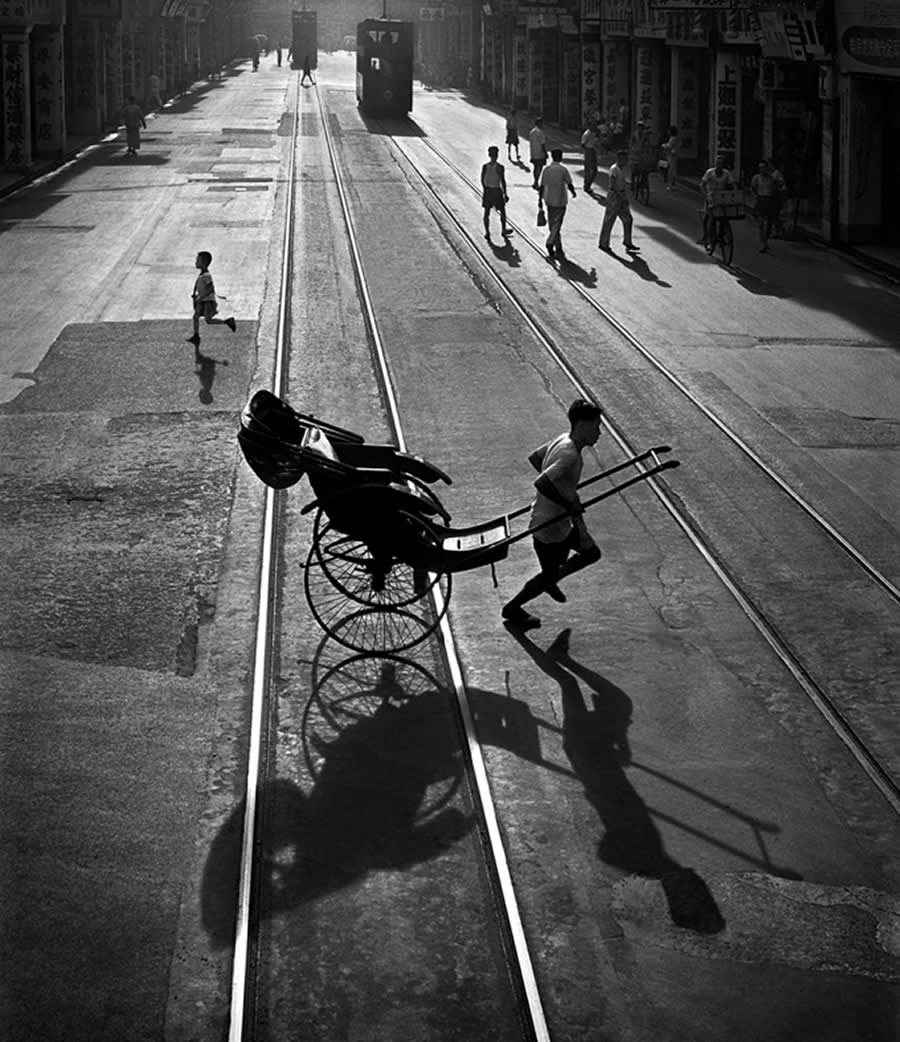 The Geometry of Light - Master Photographers Use Chiaroscuro in Modern Street Photography