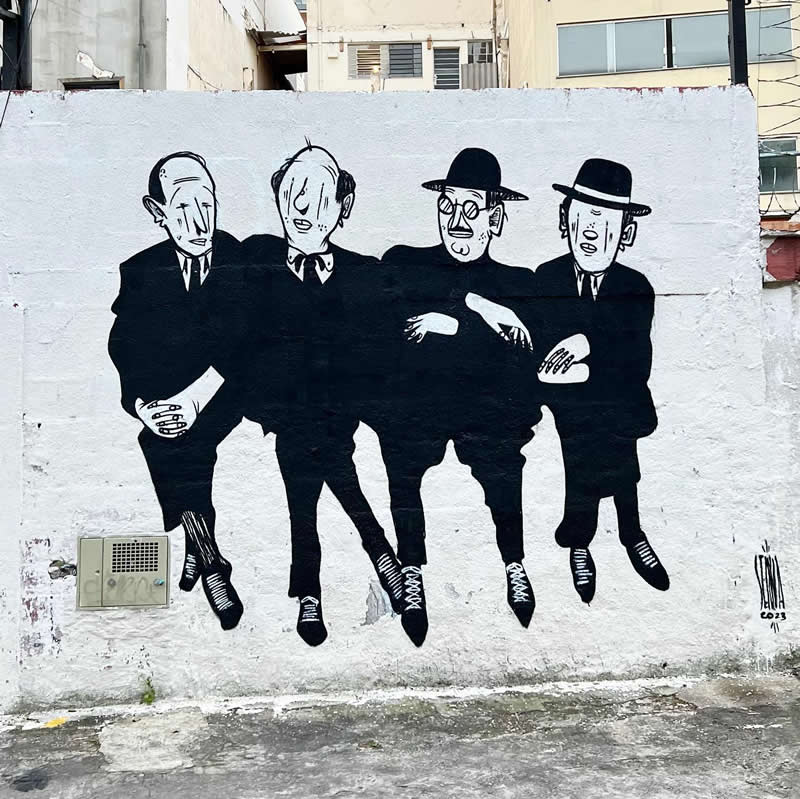 Family - Painting done in a quick 45-minute session depicting a classic urban territorial dispute - Thought-Provoking Murals by Alex Senna