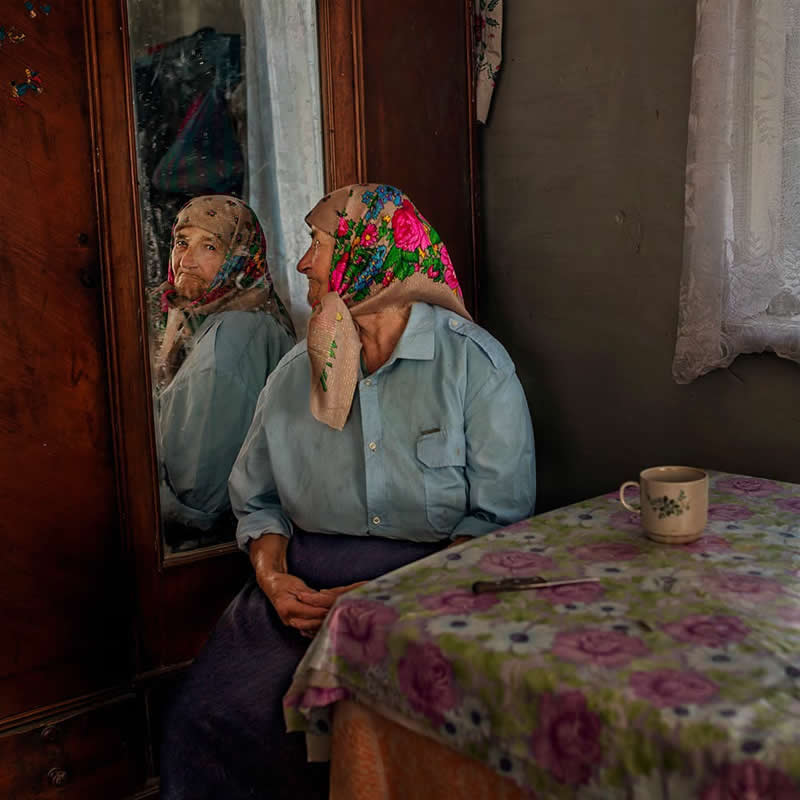 Lands of No Return: Viktoria Sorochinski’s Powerful Photo Series on Ukraine’s Vanishing Villages 53 Lands of No Return Ukraine Vanishing Villages by Viktoria Sorochinski