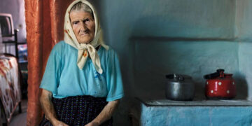 Lands of No Return: Viktoria Sorochinski’s Powerful Photo Series on Ukraine’s Vanishing Villages 2 Lands of No Return Ukraine Vanishing Villages by Viktoria Sorochinski