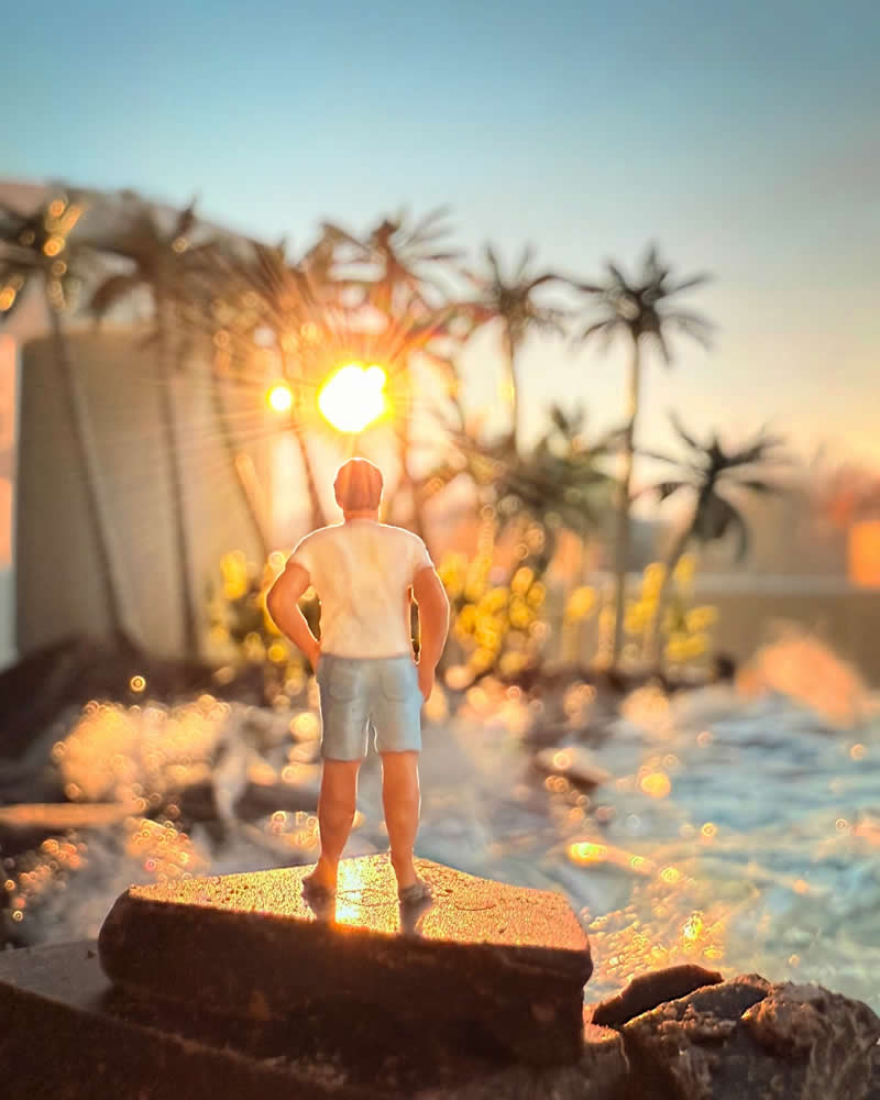 Tiny Adventures: 35 Miniature Scenes by Derrick Lin That Turn Everyday Objects Into Magical Stories 45 We rediscover the power of vacation in resetting our minds - Miniature Photography by Derrick Lin