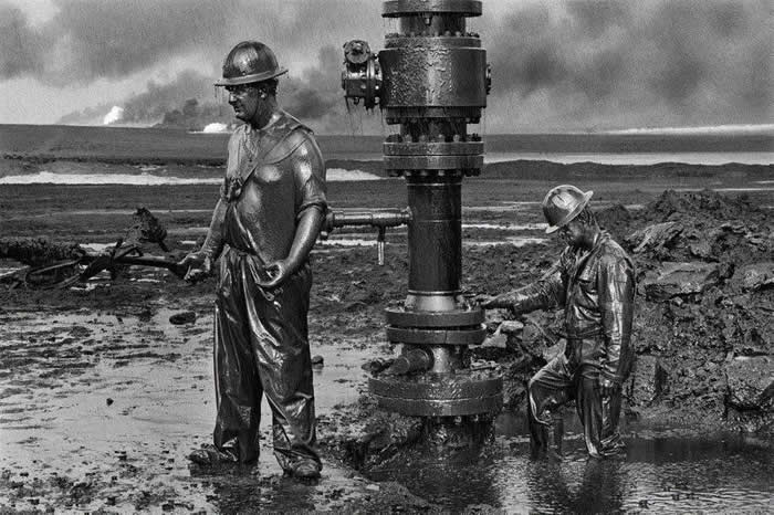 Canadian firefighters seal an oil well in Kuwait after Iraqi sabotage during the Gulf War, 1991