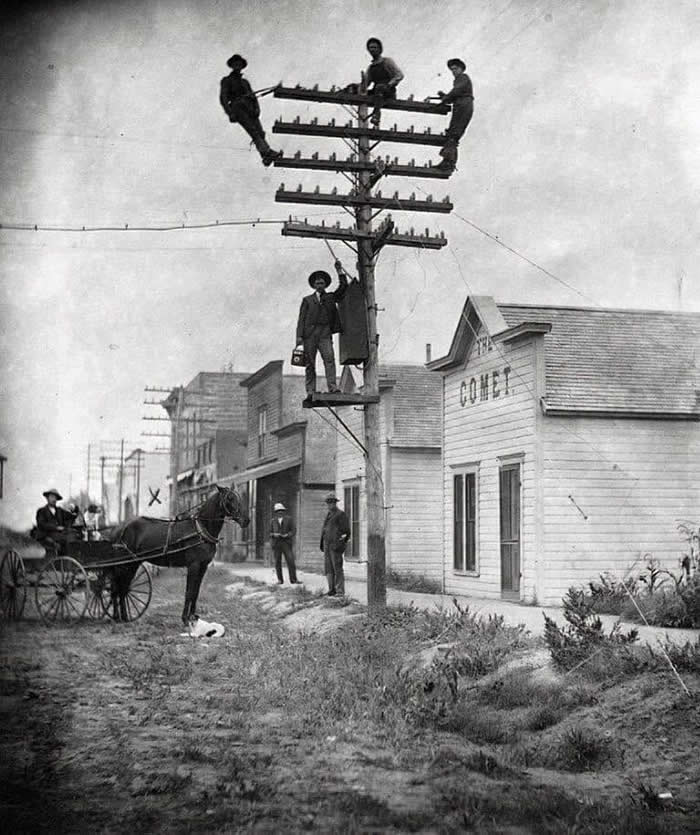 Telephone lines go up in Courtland, Kansas, 1903