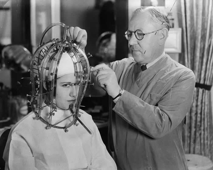 In the 1930s, make-up legend Max Factor came up with an ingenious invention called the Beauty Micrometer, a device that claimed to measure facial flaws.