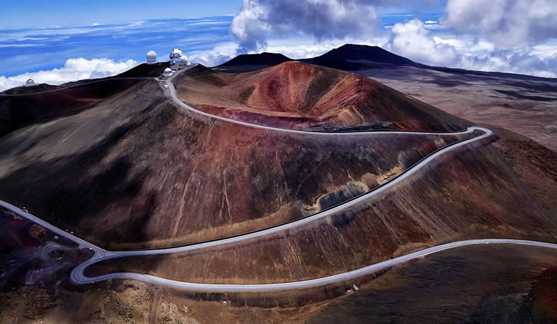 AAP Magazine 2026 Awards: 25 Striking Photos That Turn Shapes Into Art 37 Finalist: Road to Mauna Kea by Stuart Chape, Australia - AAP Magazine 2026 Awards Shapes Winners