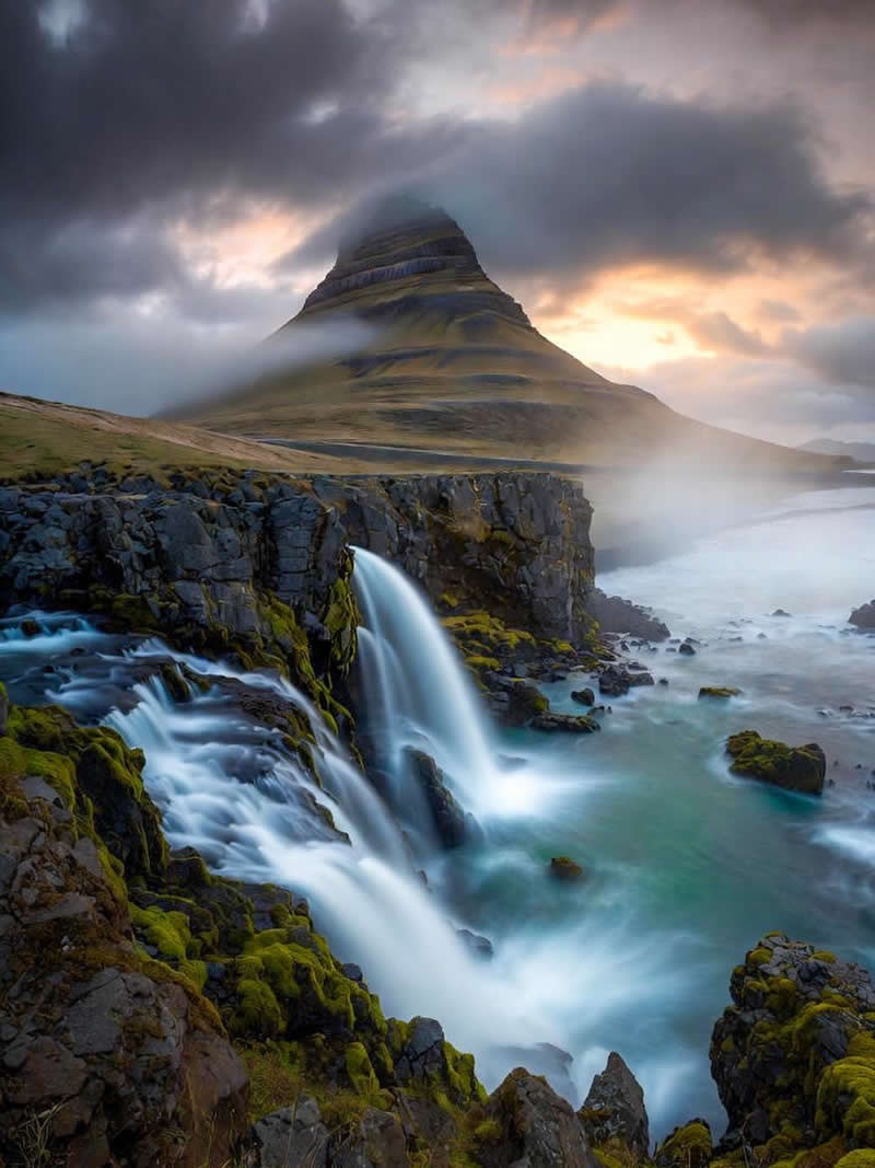 Peak Iceland, Kirkjufell and its twin waterfall