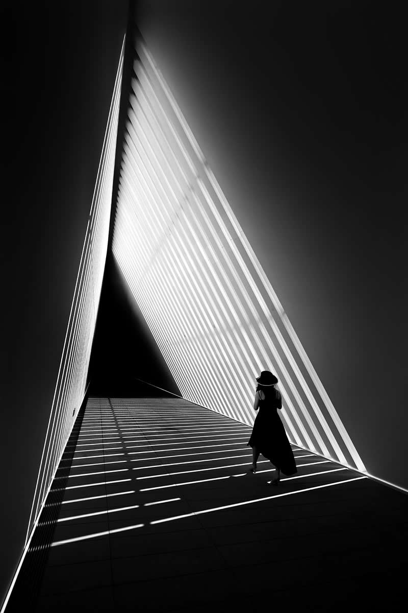 Black and White Street Photography by Leon Yu