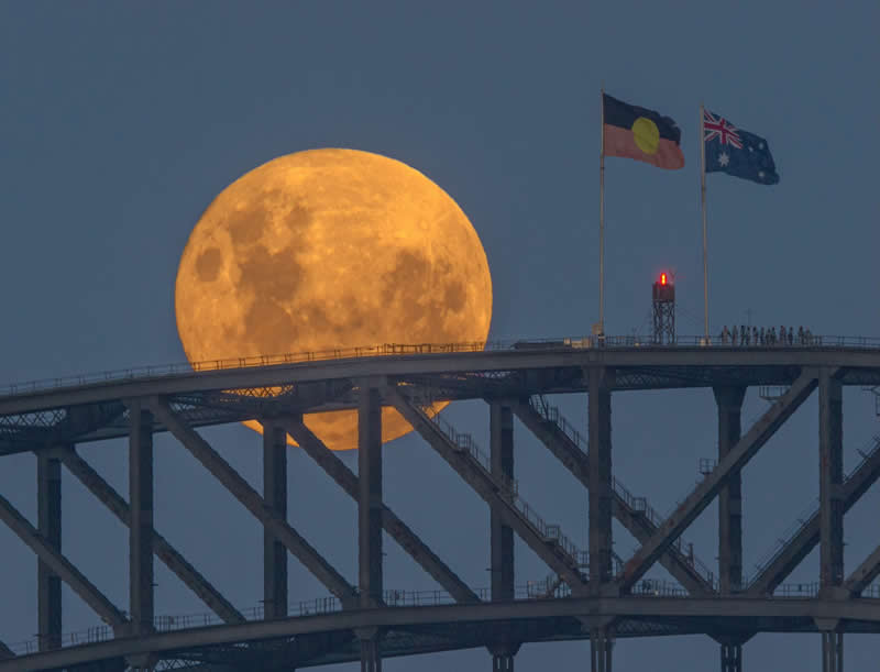 Nightscapes (International): Climbing to the Moon by Peter Patonai - Central West Astronomical Society David Malin Awards