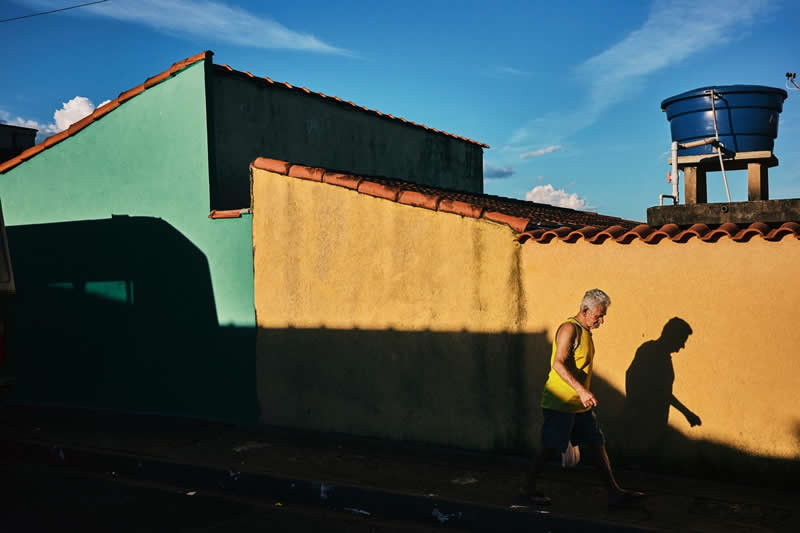 Perfectly Timed Street Photos in the Right Spot