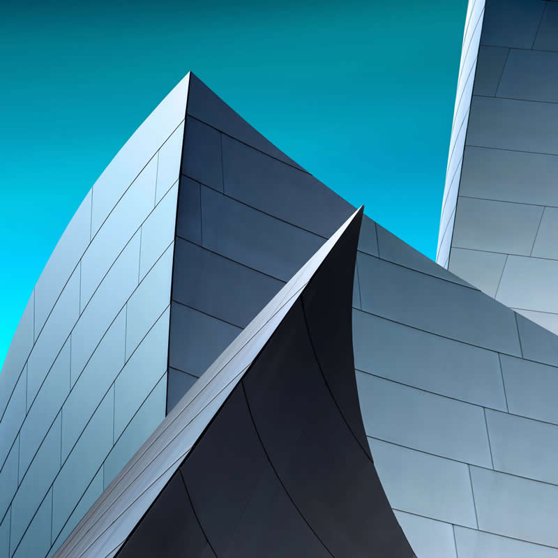 Architecture - 2nd Place: Curves in Colour by Louis Philippe Provost - Minimalist Photography Awards 2026 Winners