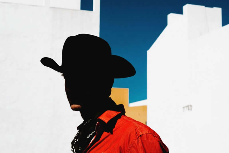 Portrait - 1st Place: El ultimo Vaquero en la Tierra by Wiktor Franko - Minimalist Photography Awards 2026 Winners