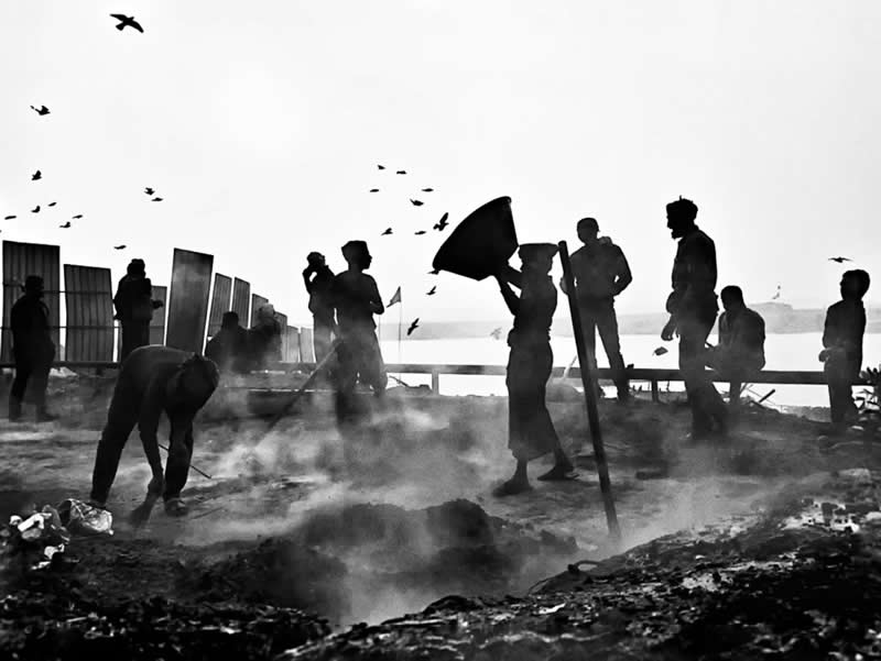 Divyanshu Verma Black and White Indian Street Photography