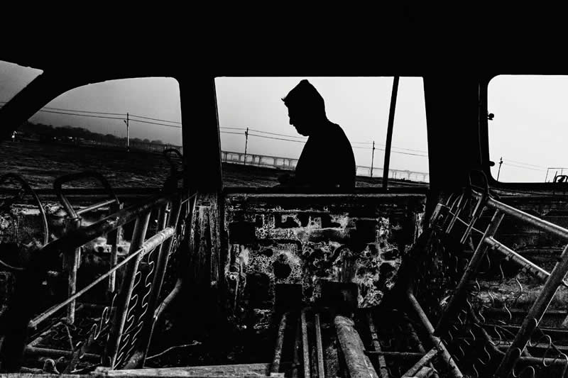 Divyanshu Verma Black and White Indian Street Photography