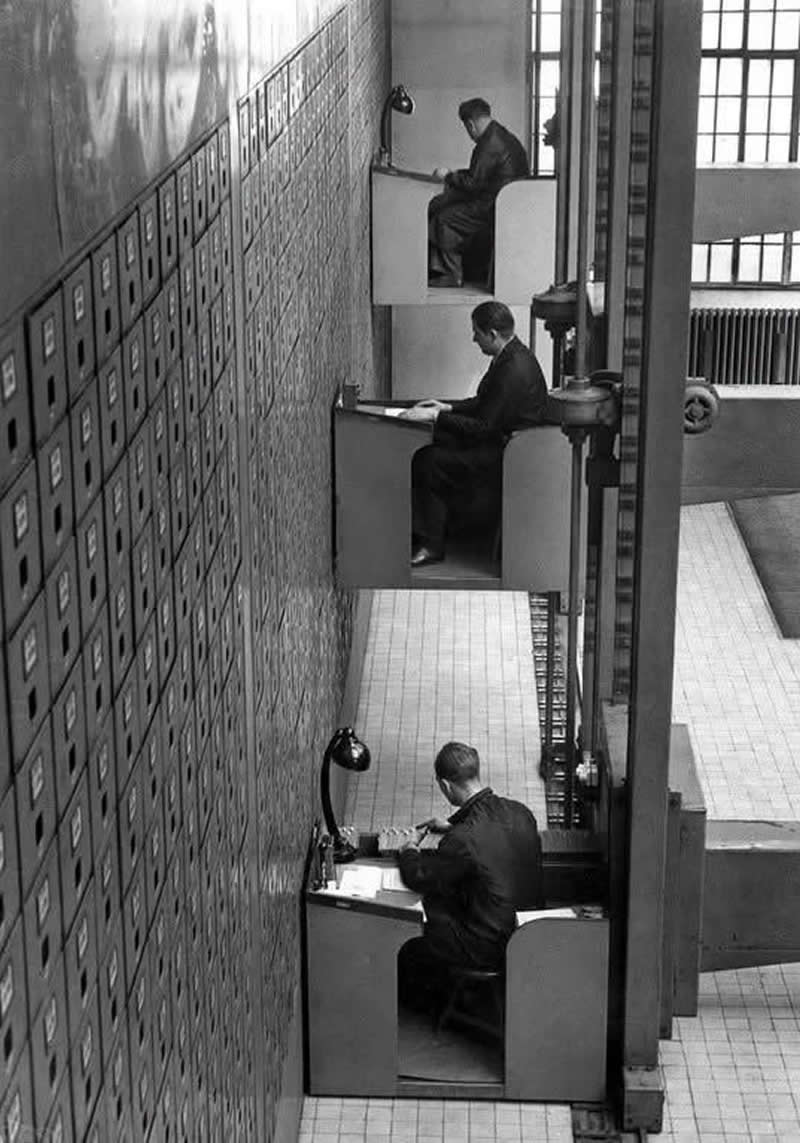 40 Historic Photos That Will Completely Change How You See the Past 51 The Central Social Institution in Prague was home to the world’s largest vertical file cabinet, with over 3,000 drawers, 1937.