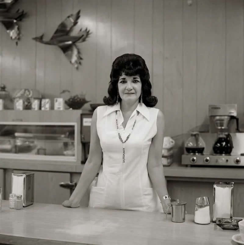 40 Historic Photos That Will Completely Change How You See the Past 57 Truckstop waitress. New Mexico, 1972.