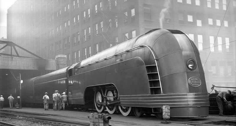 40 Historic Photos That Will Completely Change How You See the Past 61 The Mercury train, Chicago 1936.