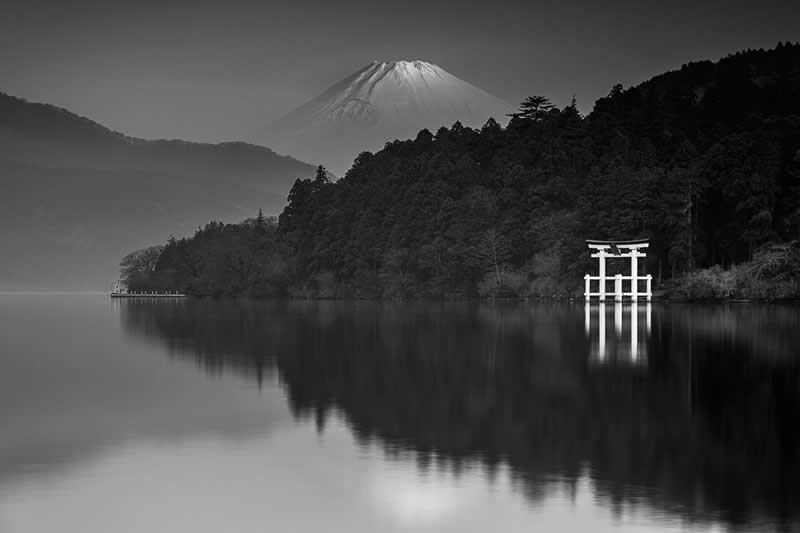 Earth in Elegant Monochrome: 40 Landscape Winners From the MonoVisions Awards 2026 66 SilverChrome - Fujiyama by Tomoaki Katsuba, Japan - MonoVisions Black and White Awards Landscape 2026 Winners