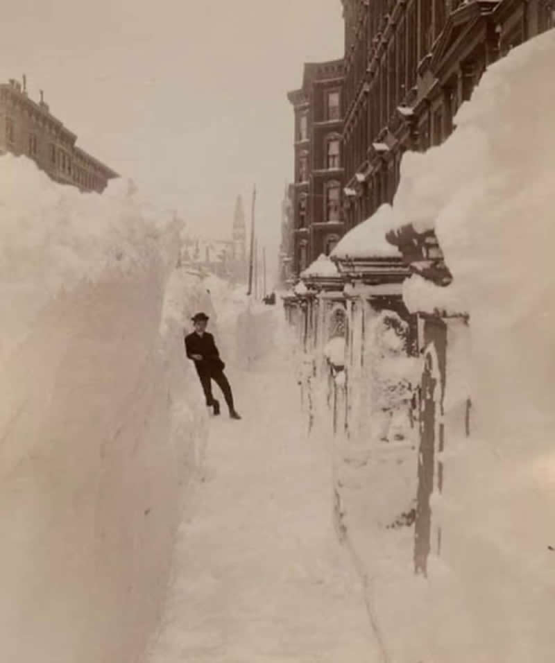 Blizzard in NYC 1888. Madison ave and 40th street.