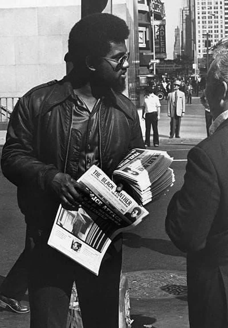 Selling 'The Black Panther' on Times Square, 1973