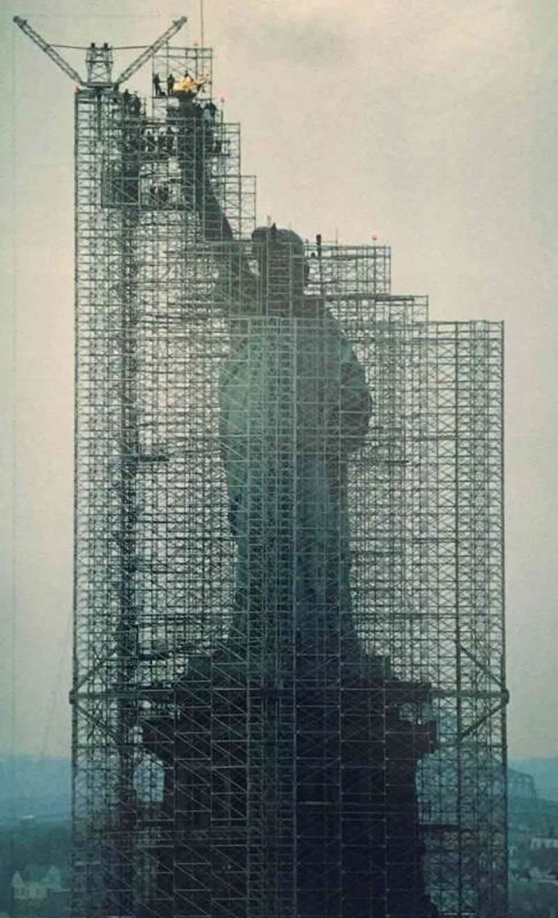 Statue of Liberty under restoration 1984-86, New York.