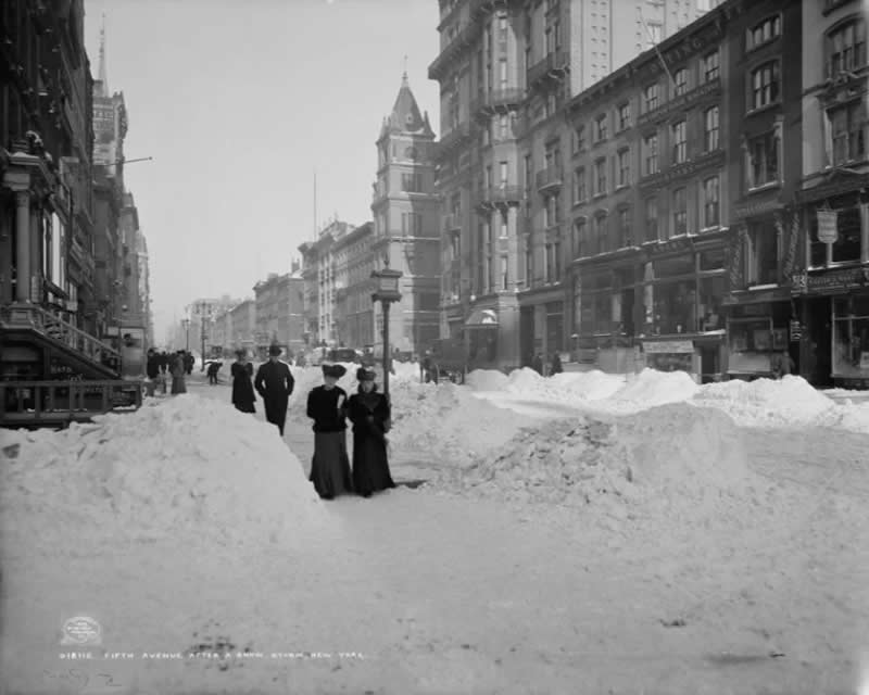 1905 Fifth Avenue & 27th Street after a big storm photo Detroit Publishing Co.