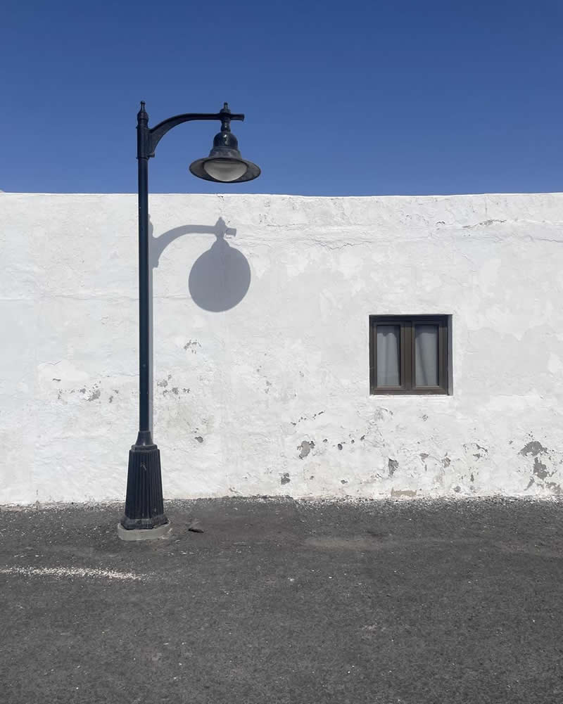Between Blue and White: Photography by Paola Scala - Simple is Beautiful in Photography