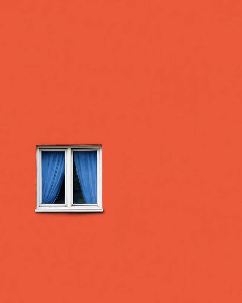 Red and Blue: Photography by Morten Andresen - Simple is Beautiful in Photography