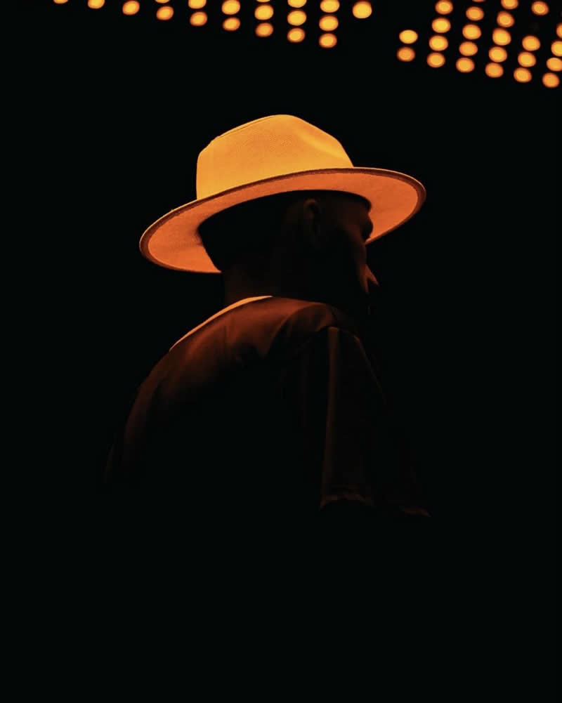 A Touch of Orange: Photography by Mat&iacute;as Mart&iacute;n - Simple is Beautiful in Photography