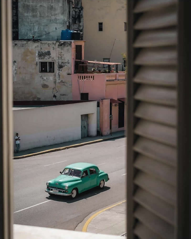 Would you take this road?: Photography by Jonathan White - Simple is Beautiful in Photography