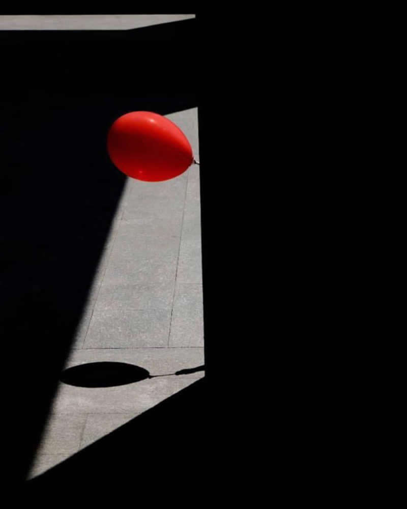 Do you like red balloons?: Photography by Andrea Pozzoni - Simple is Beautiful in Photography