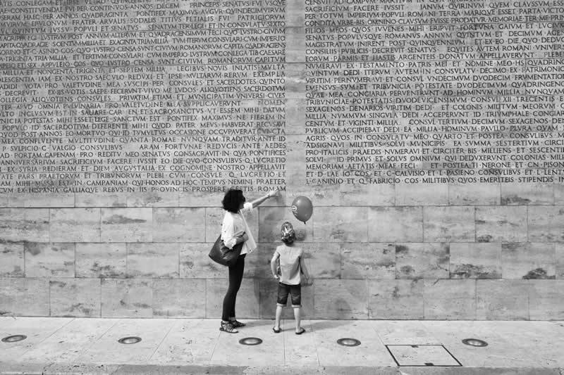 Street Photography by Stefano Mirabella