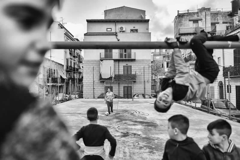 Street Photography by Stefano Mirabella