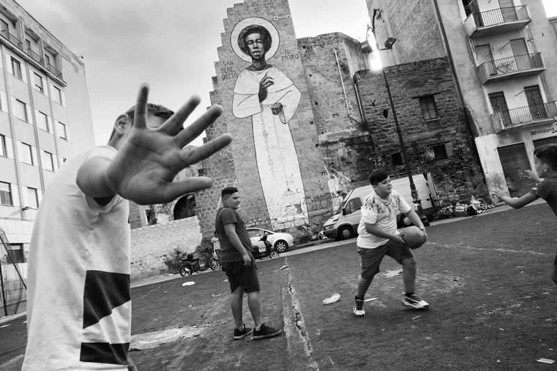 Street Photography by Stefano Mirabella