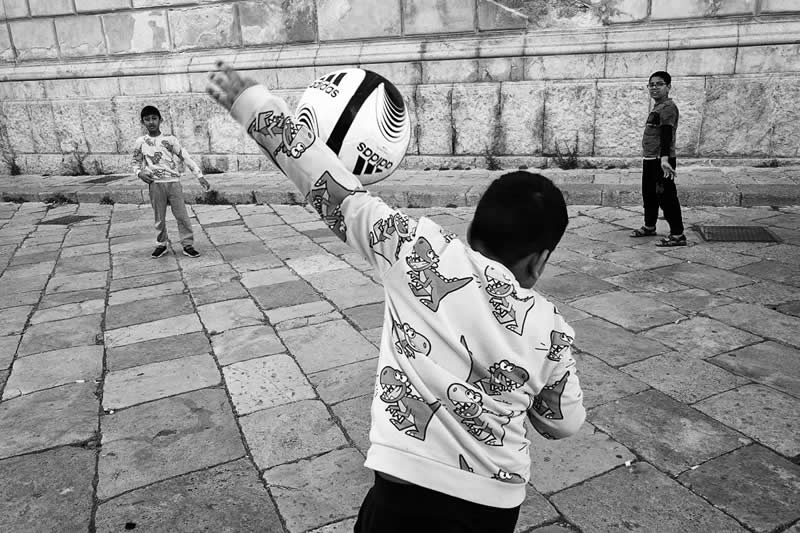 Street Photography by Stefano Mirabella