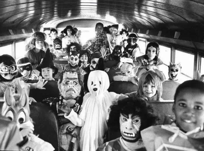 Halloween on the school bus, 1980s