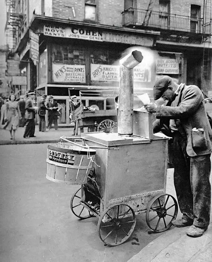 Roast corn man, Manhattan, 1938.