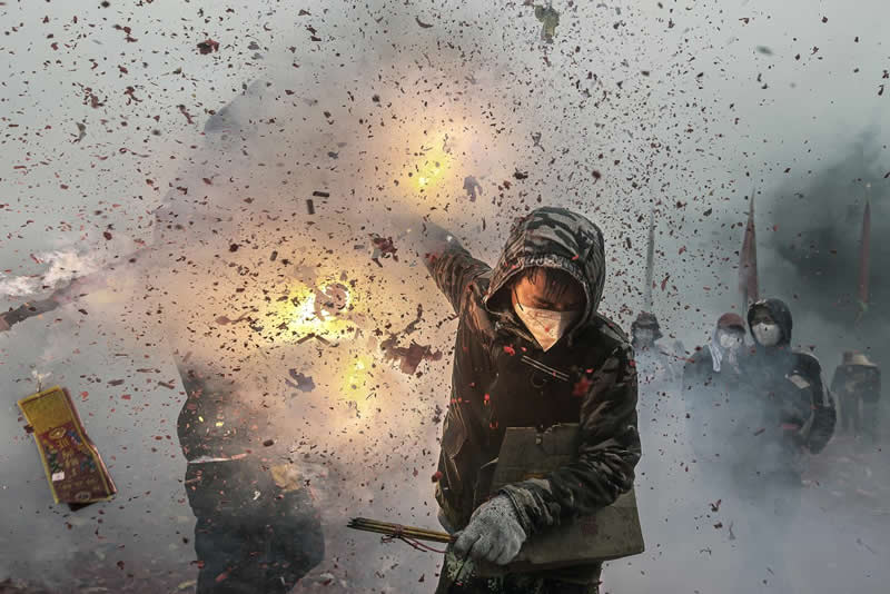 Destroy together by Haikun liang - Urban Photo Awards 2026 People Fianlists