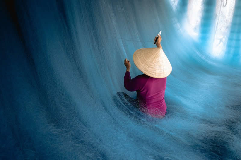 Into the Blue by Nicol&ograve; edoardo pais - Urban Photo Awards 2026 People Fianlists