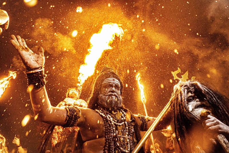 Dancing With the Gods of Fire by Rahul kumar - Urban Photo Awards 2026 People Fianlists