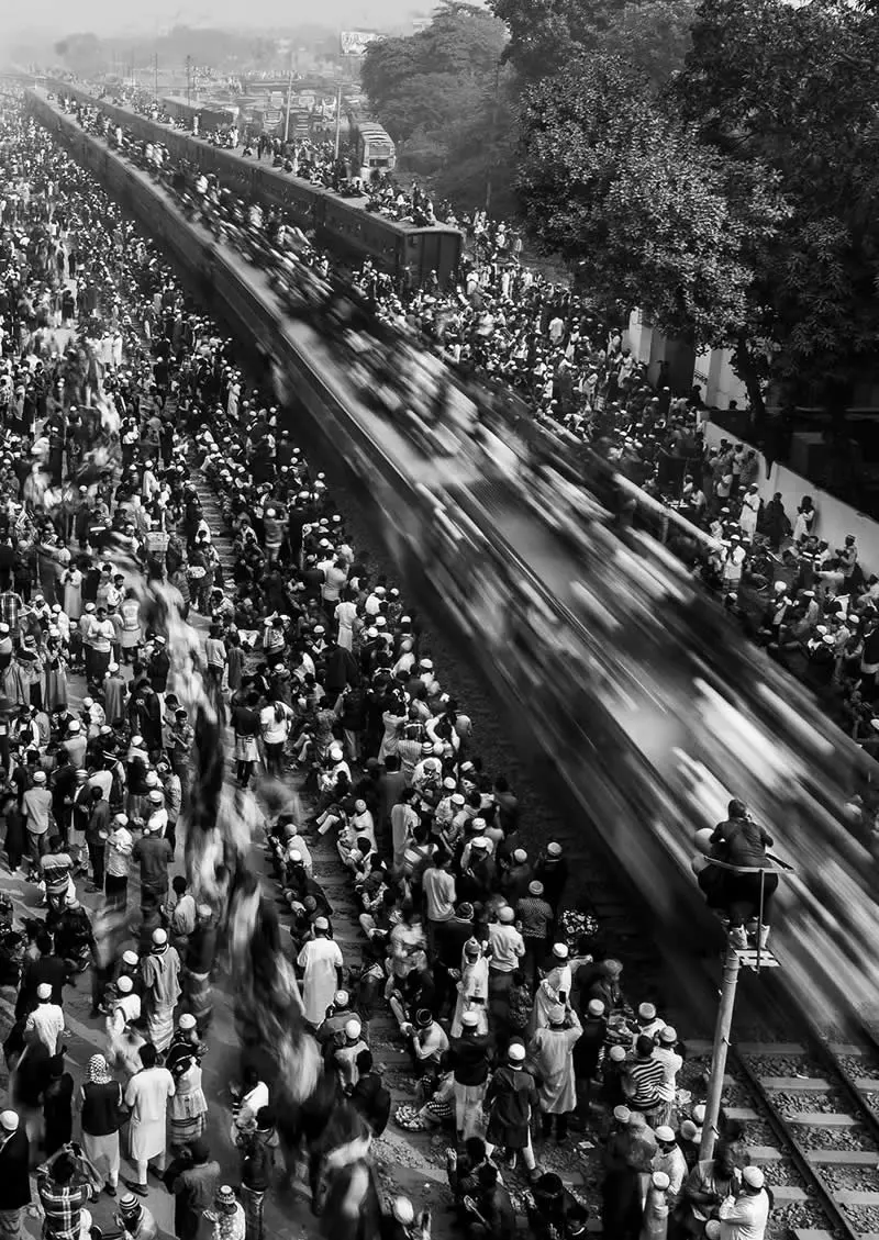 The last train of world Ijtema by Md Arifuzzaman (Bangladesh) - AAP Magazine Awards 2026 Street Winners