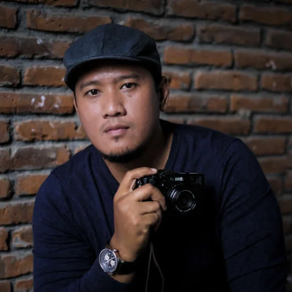 Indonesia Street Photography by Bimo Pradityo