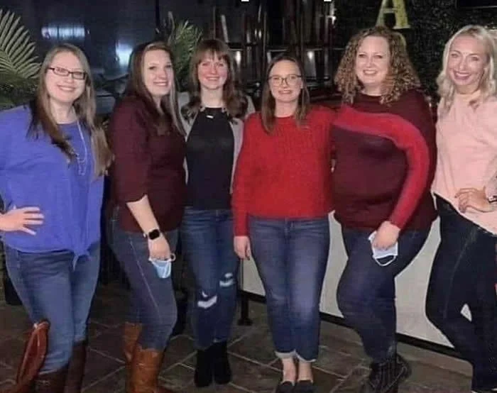Look Twice! 40 Confusing Perspective Photos That Will Trick Your Eyes 72 The perfect pick pocket - Confusing Perspective Photos