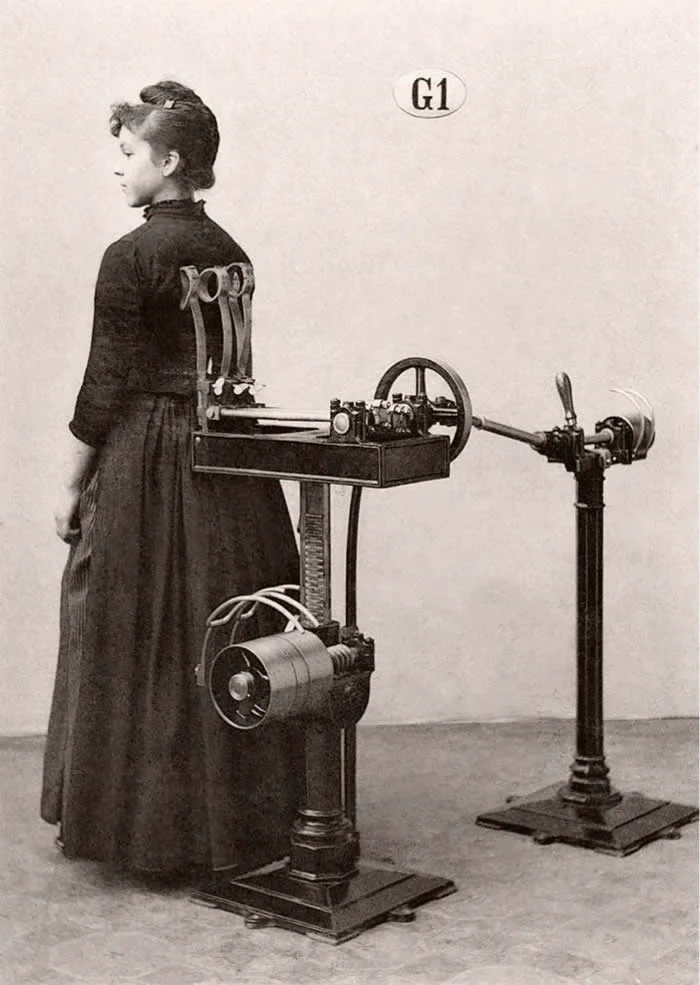 Back-massage machine, one of the world&rsquo;s first gym machines designed by Dr. Gustav Zander, 1892.