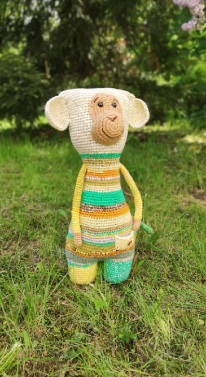 Adorable Creatures Crafted Entirely From Leftover Yarn by Violeta Vasileviciute-Pociene
