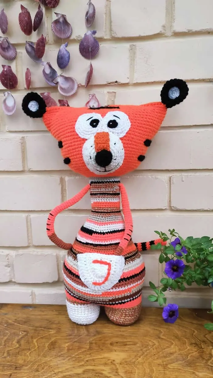 Adorable Creatures Crafted Entirely From Leftover Yarn by Violeta Vasileviciute-Pociene